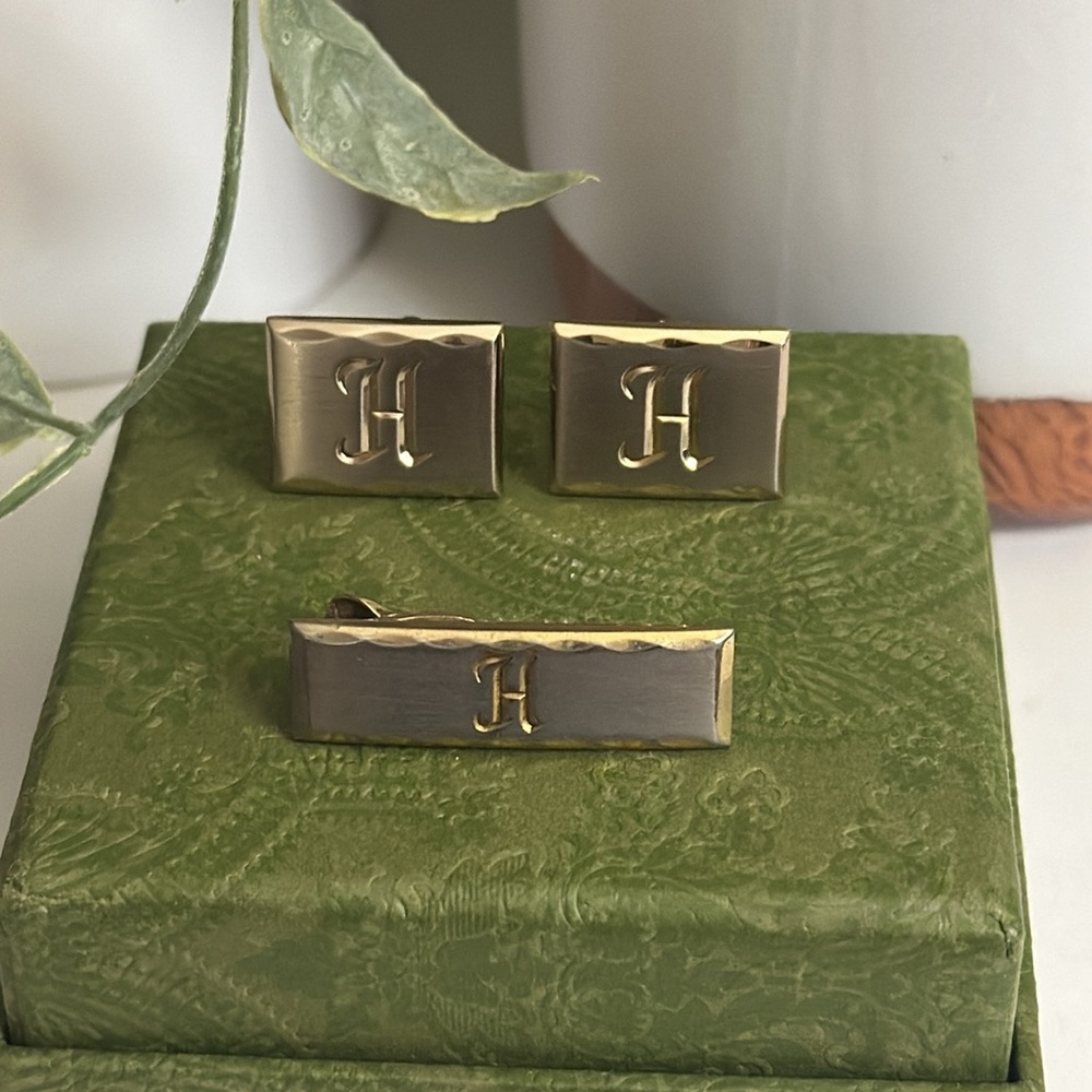 Vintage Hickok Cufflinks and Tie Clip